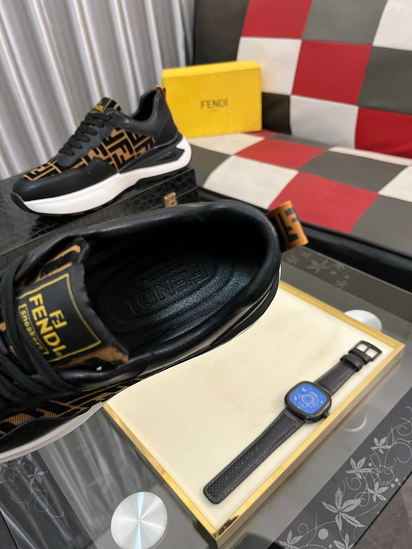 Men's Men's Shoes💰458⌚️⌚️[Fendi] Fendi's latest casual shoes for men! Available at counters simultaneously! A one-to-one replica of the original. All imported official website one-to-one cowhide fabric. The interior is made of top-grade sheepskin, and the original factory-supplied rubber outsole is used. Leading new fashion concepts. Matching code: 38-44. 4️⃣colors available